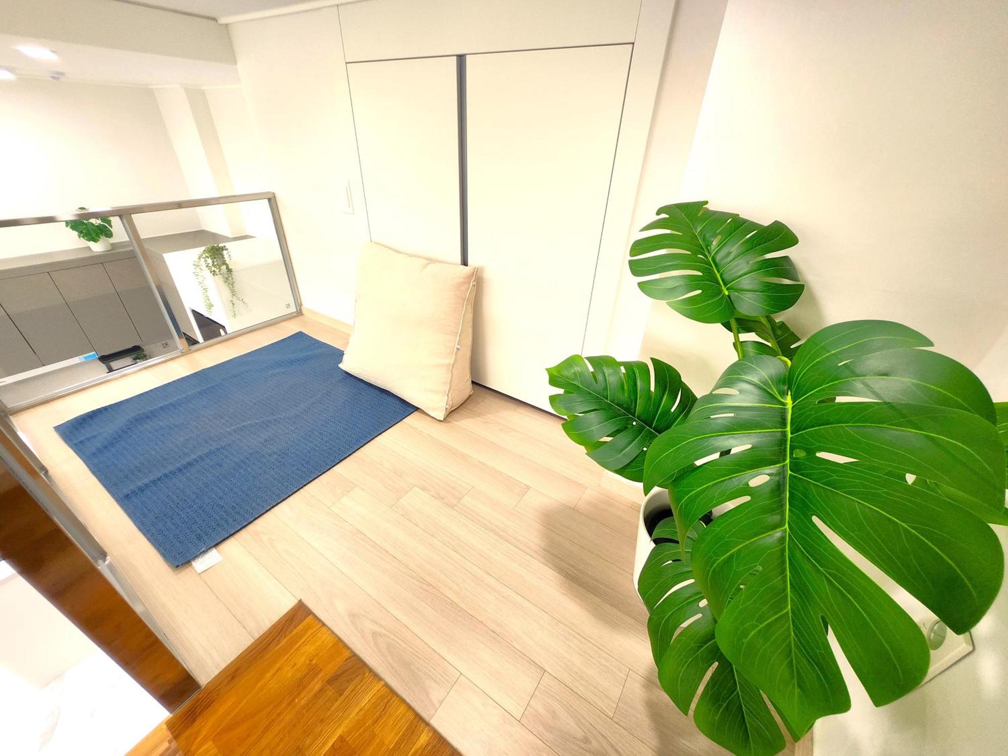 Majestic Apartment *